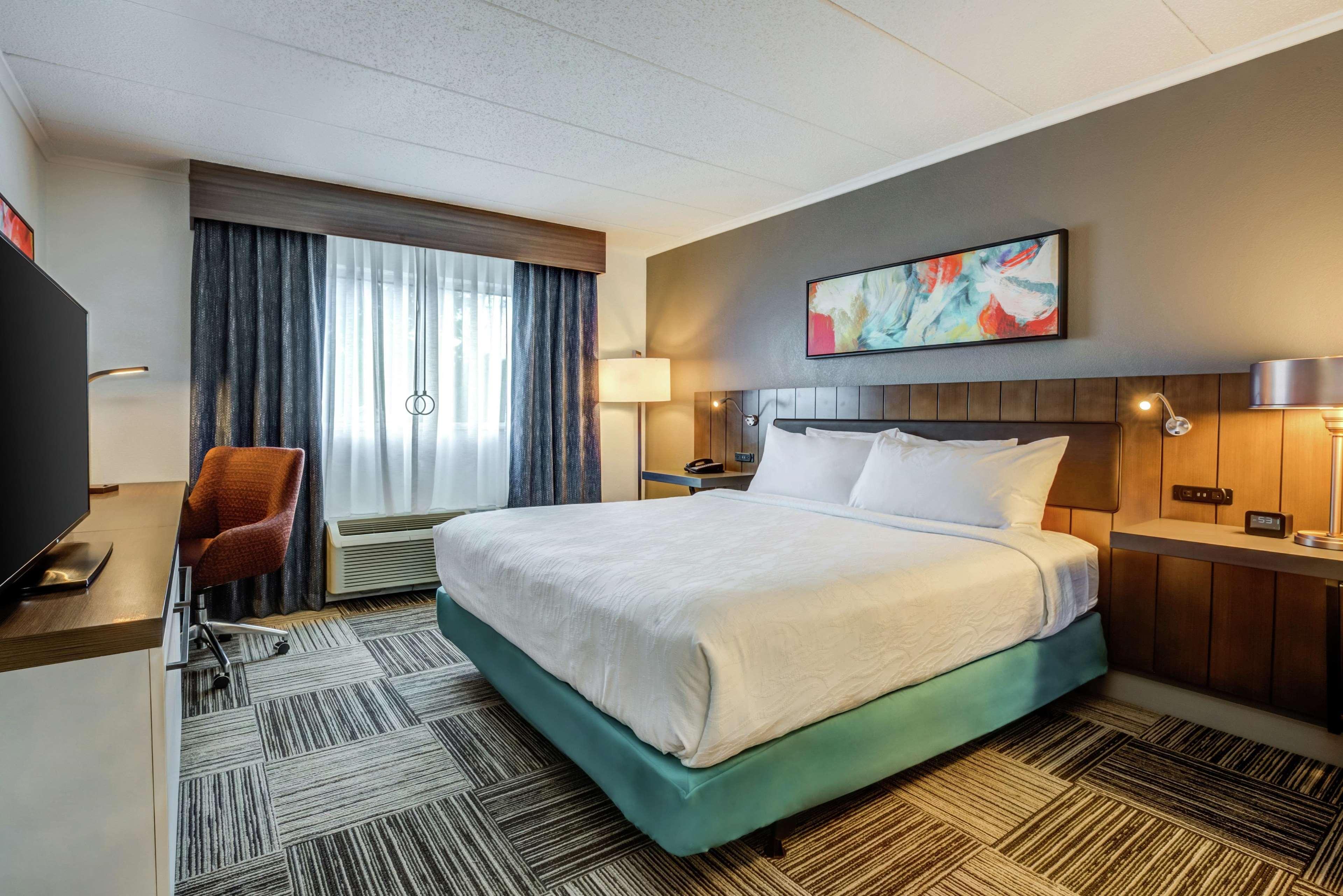 Hilton Garden Inn Boston Уолтем Экстерьер фото