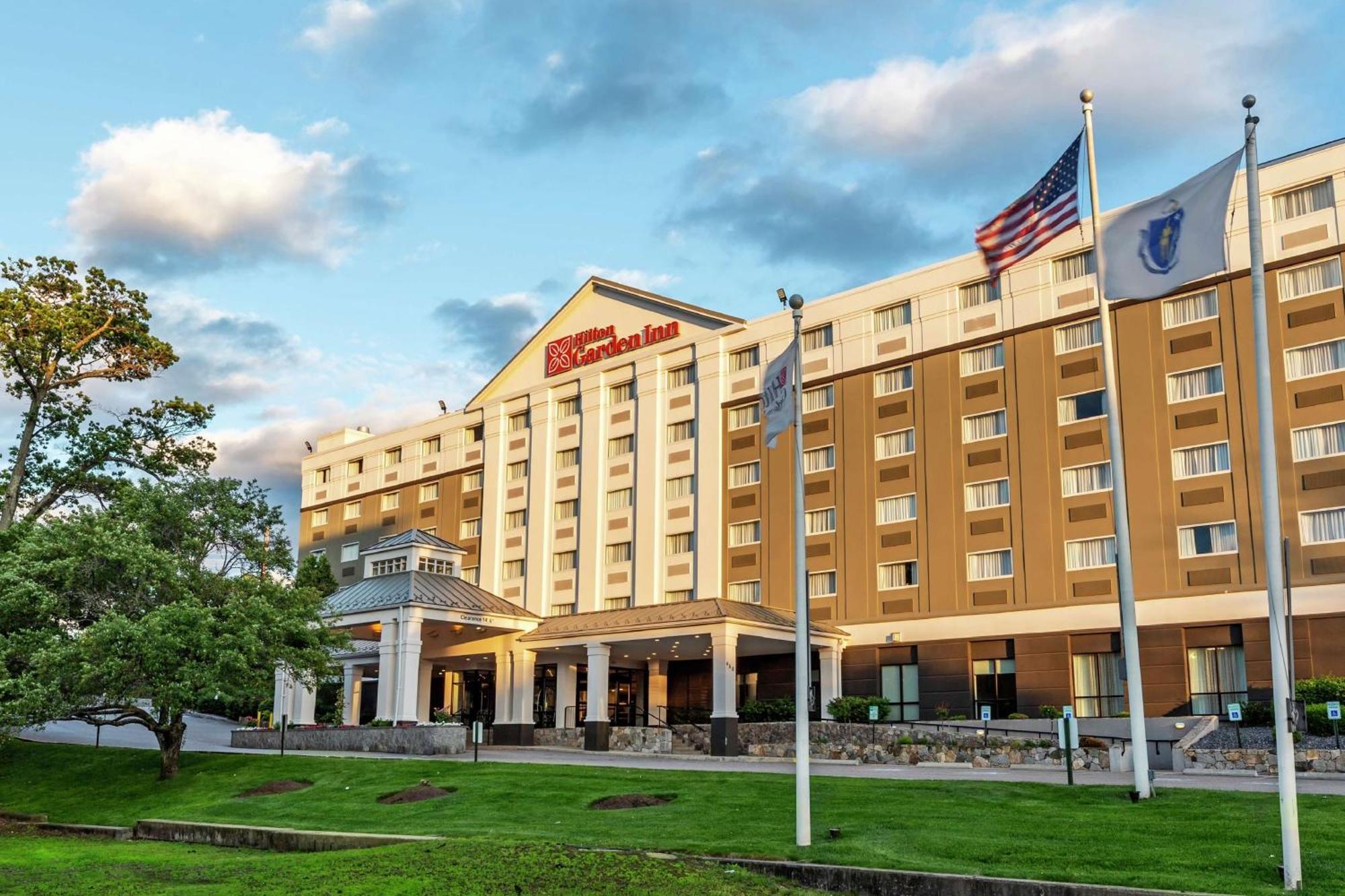 Hilton Garden Inn Boston Уолтем Экстерьер фото