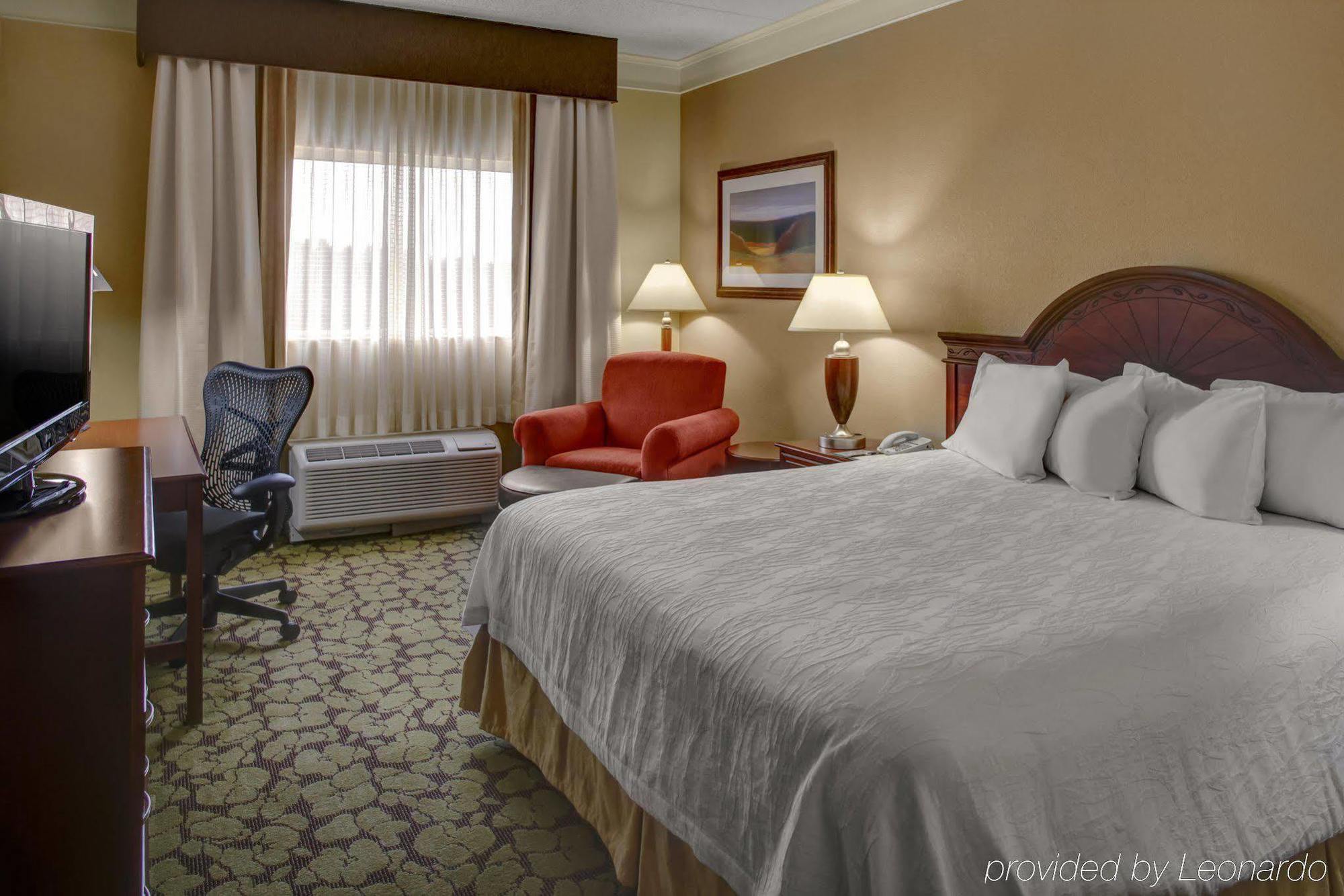 Hilton Garden Inn Boston Уолтем Номер фото