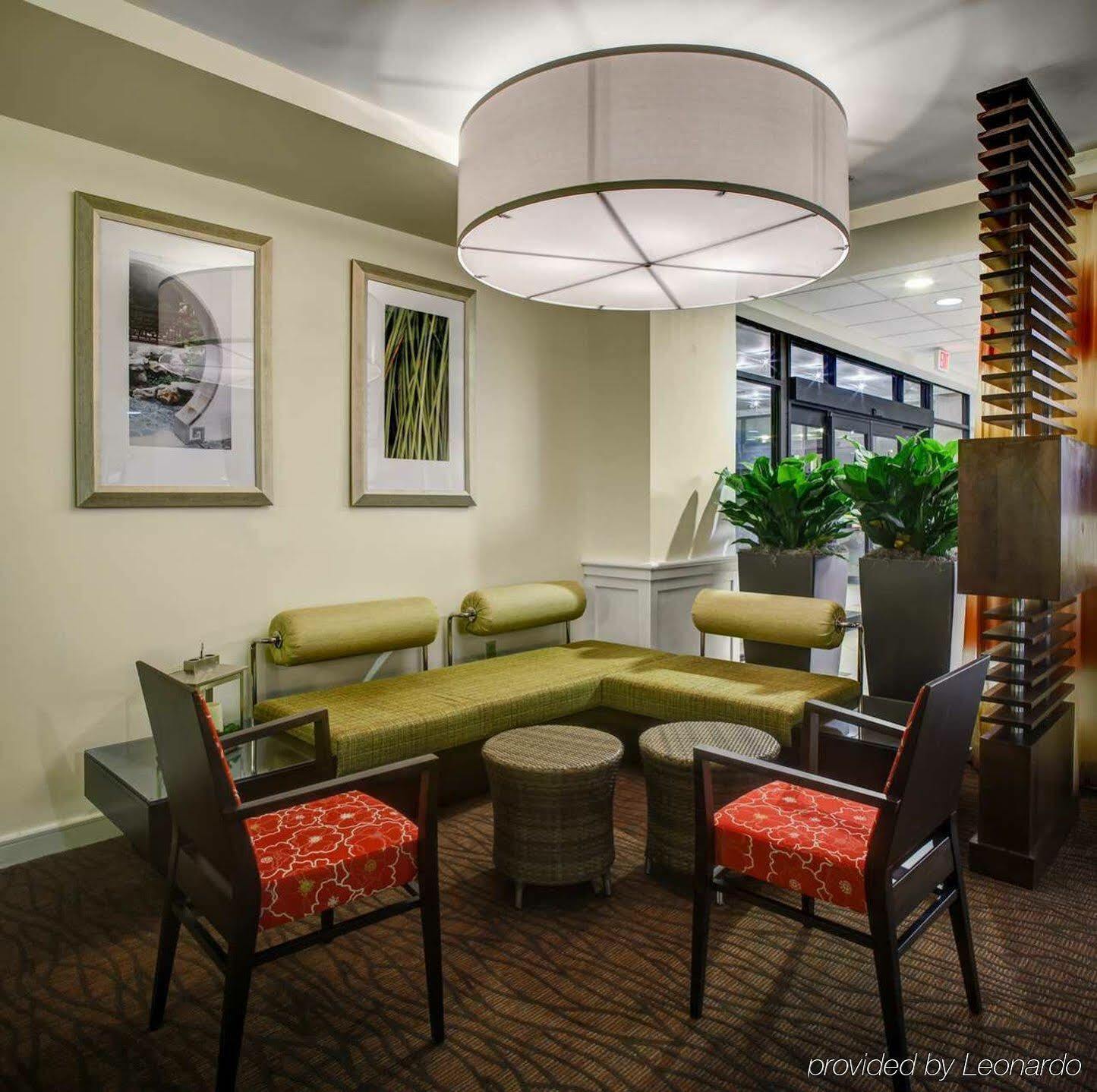 Hilton Garden Inn Boston Уолтем Экстерьер фото